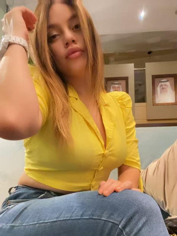 Experience Unforgettable Moments with Carla Voss by Your Side