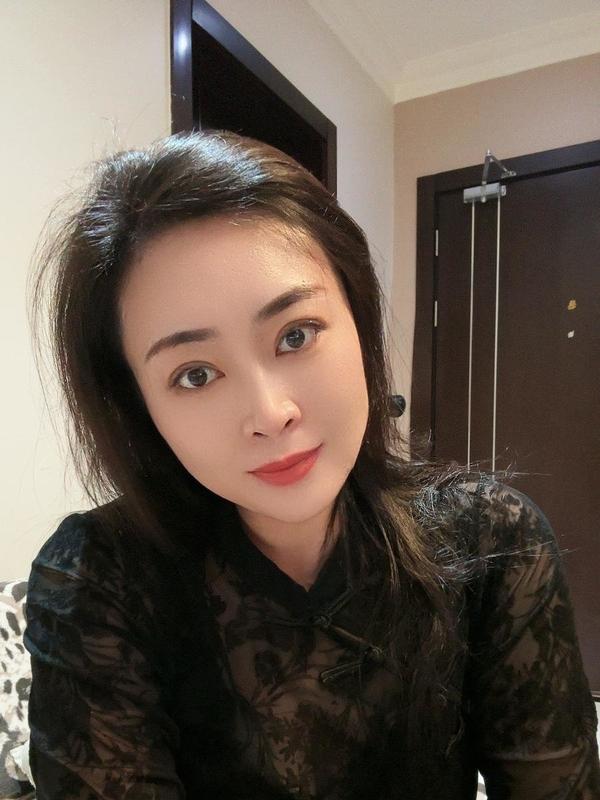 Experience Unforgettable Moments with Sofia Laurent by Your Side