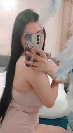 Discover Unforgettable Moments with Violetta Marchetti Today