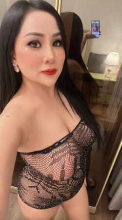 Experience Unforgettable Moments with Lola Caron by Your Side