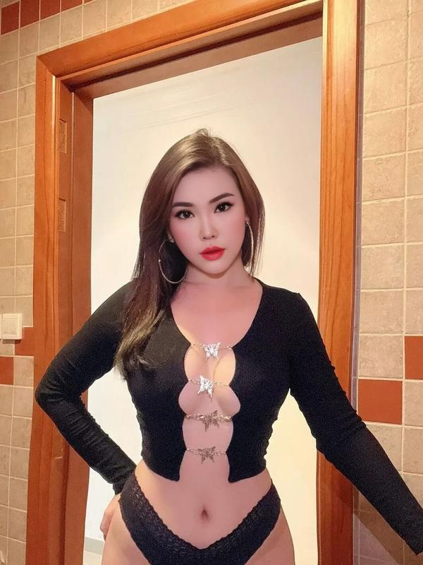 Discover Passion and Adventure with Serena Wild Tonight